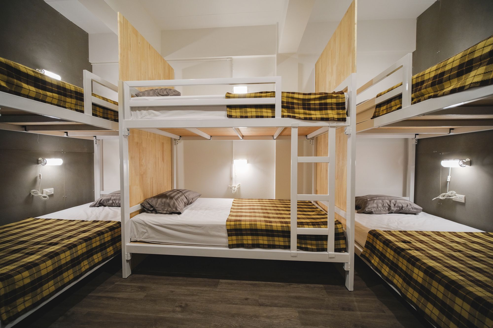 Fun Dee Hostel Ayutthaya Bagian luar foto