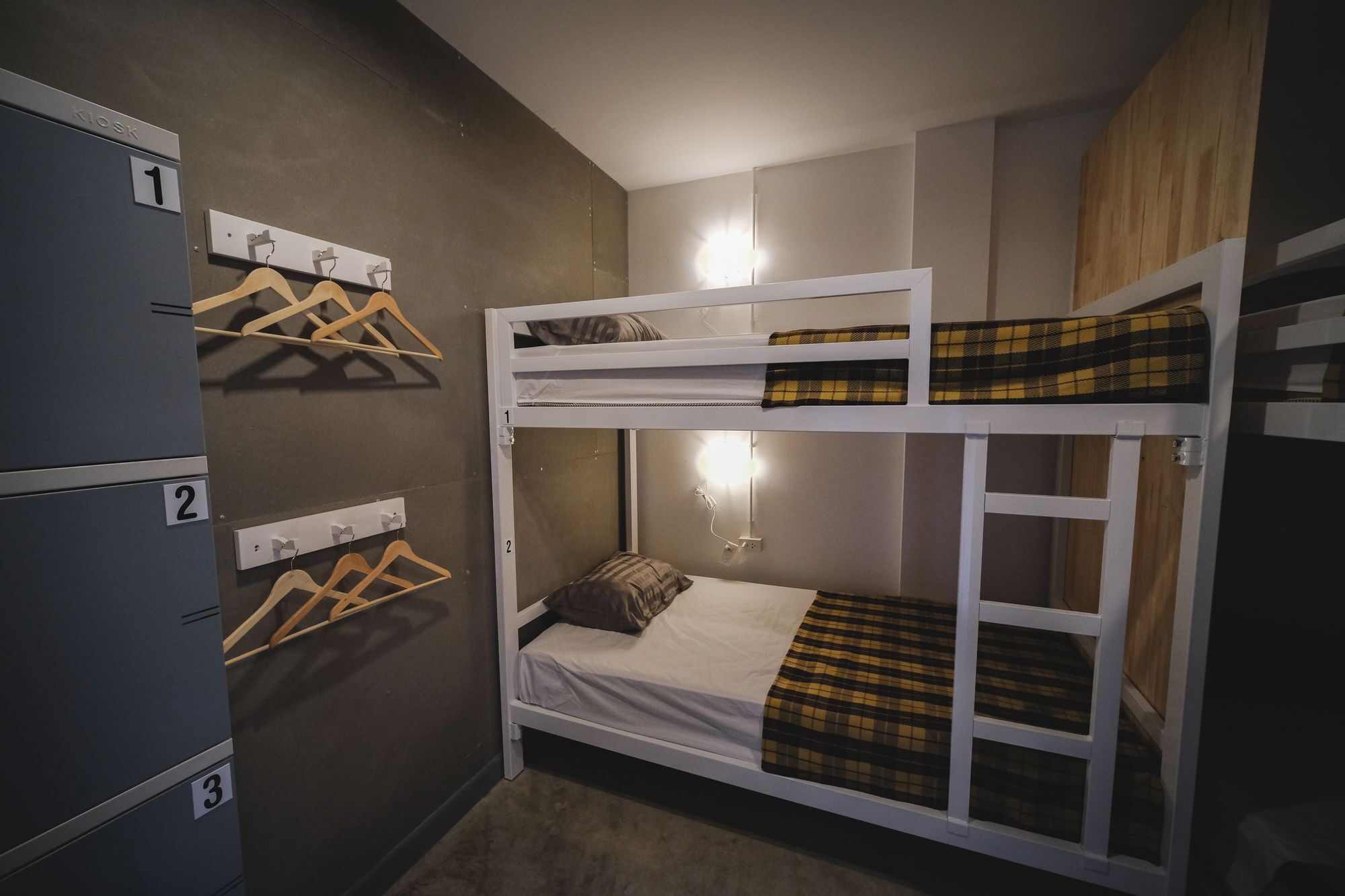 Fun Dee Hostel Ayutthaya Bagian luar foto